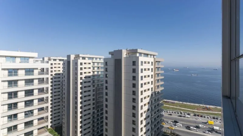 Istanbul Bakirkoy apartment compound with sea views exterior
