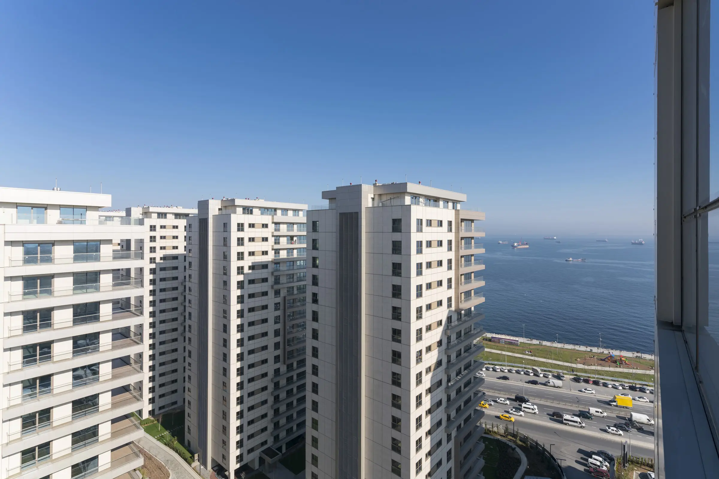 Istanbul Bakirkoy apartment compound with sea views exterior