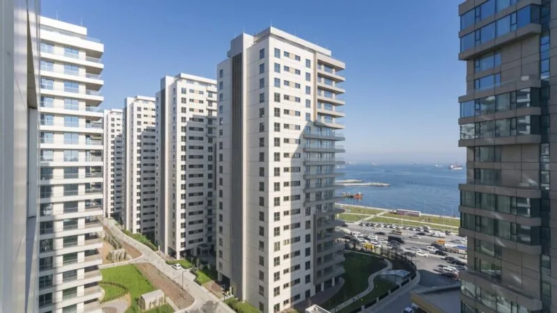 Istanbul Bakirkoy apartment compound with sea views exterior
