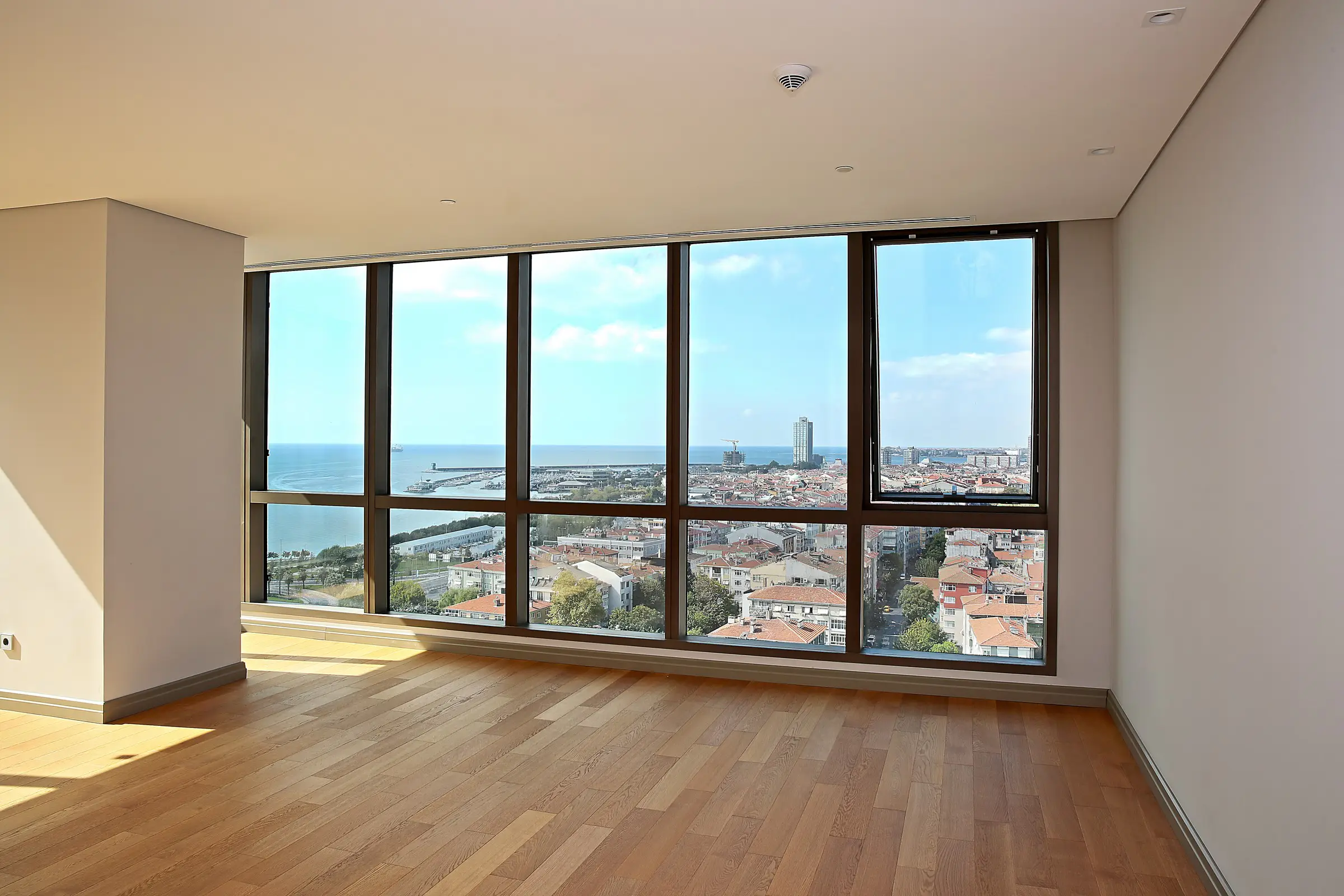 Istanbul Bakirkoy apartment compound with sea views exterior