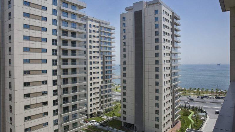 Istanbul Bakirkoy apartment compound with sea views exterior