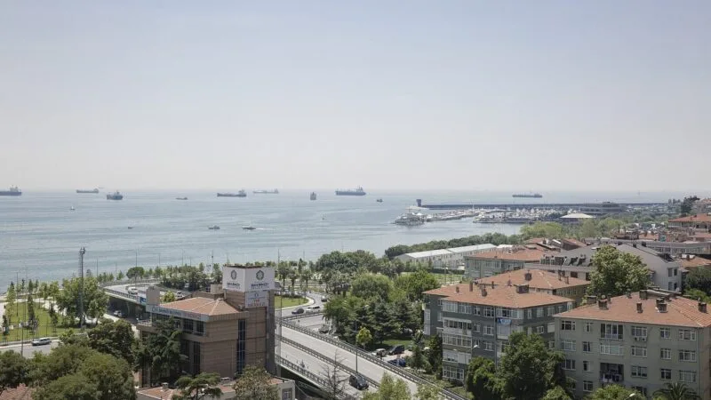 Istanbul Bakirkoy apartment compound with sea views exterior