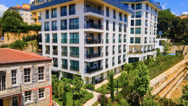 Uskudar Bosphorous view compound in Historic Cengelkoy