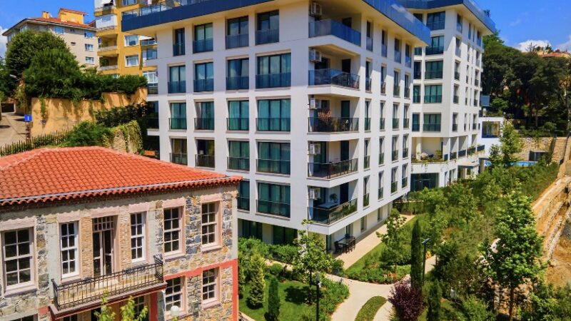 Uskudar Bosphorous view compound in Historic Cengelkoy