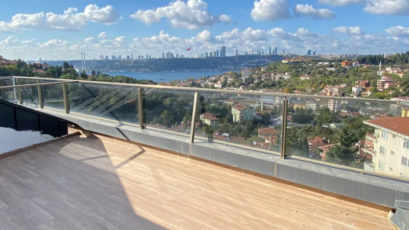 Uskudar Bosporus-Blick Anlage im historischen Cengelkoy