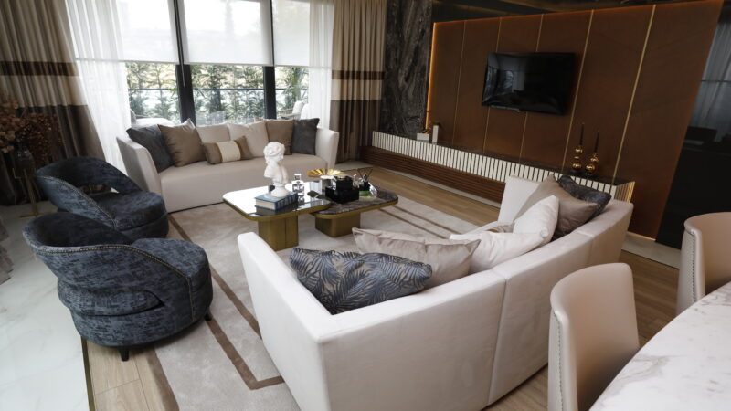 Enjoy the countryside at this Sea view family compound