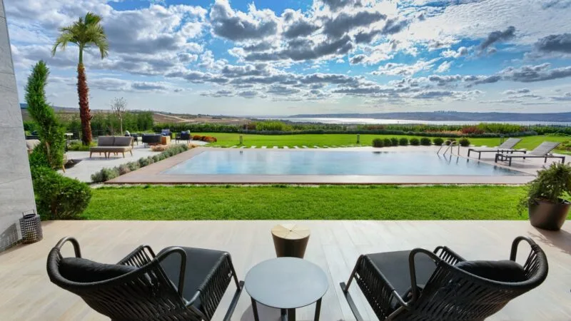 Luxury lake view villas in the Tuscany of Istanbul