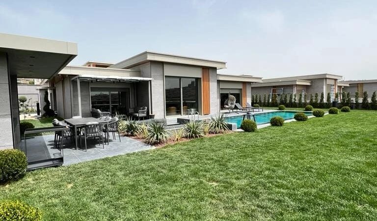 Luxury villas in the villa suburb of Istanbul