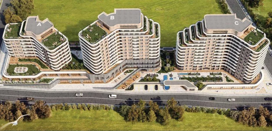Family compound in middle class Atakent, near the metro
