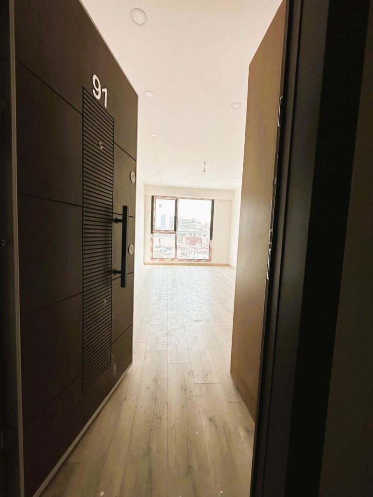 Apartments directly behind the business zone in Levent