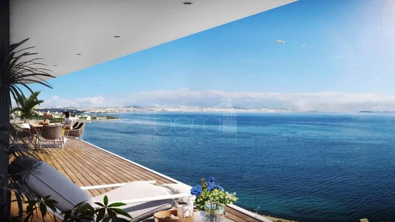 Panoramic Marmara sea views at the Zeytinburnu sea front