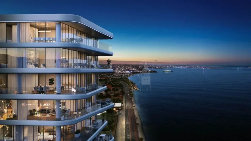 Panoramic Marmara sea views at the Zeytinburnu sea front