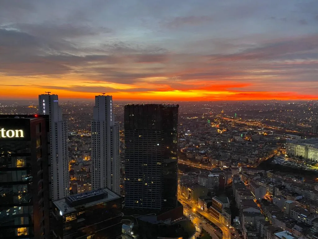 Sisli’s last skyscraper residence with Bosphorus views