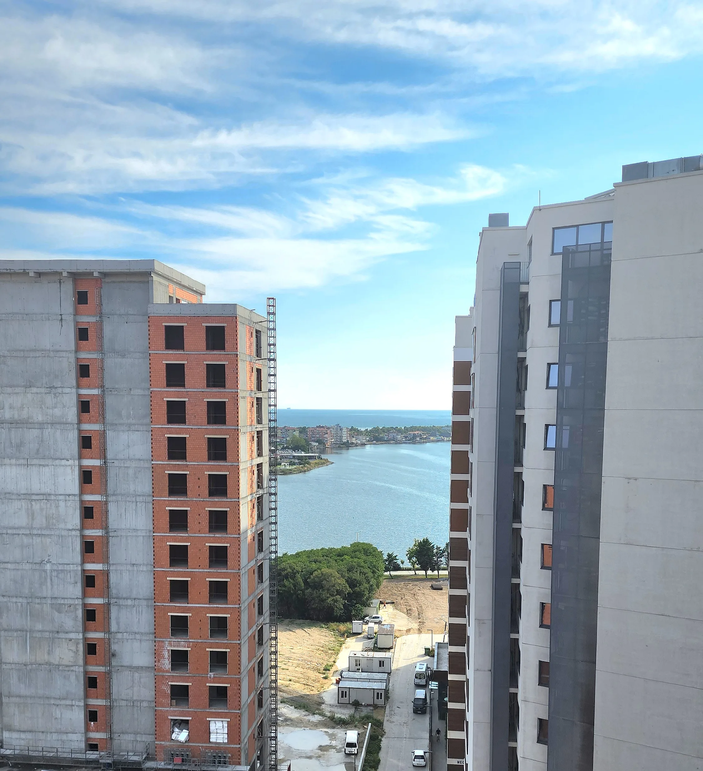 Affordable Lake and Sea View Apartments in Kucukcekmece