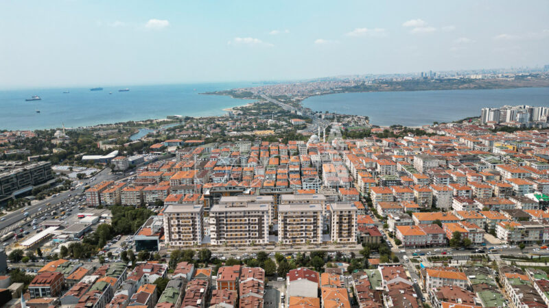 Kucukcekmece lake view apartment residence