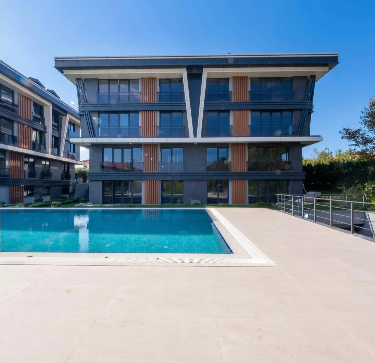 Immaculate Bosphorus view apartments in Sariyer Istanbul