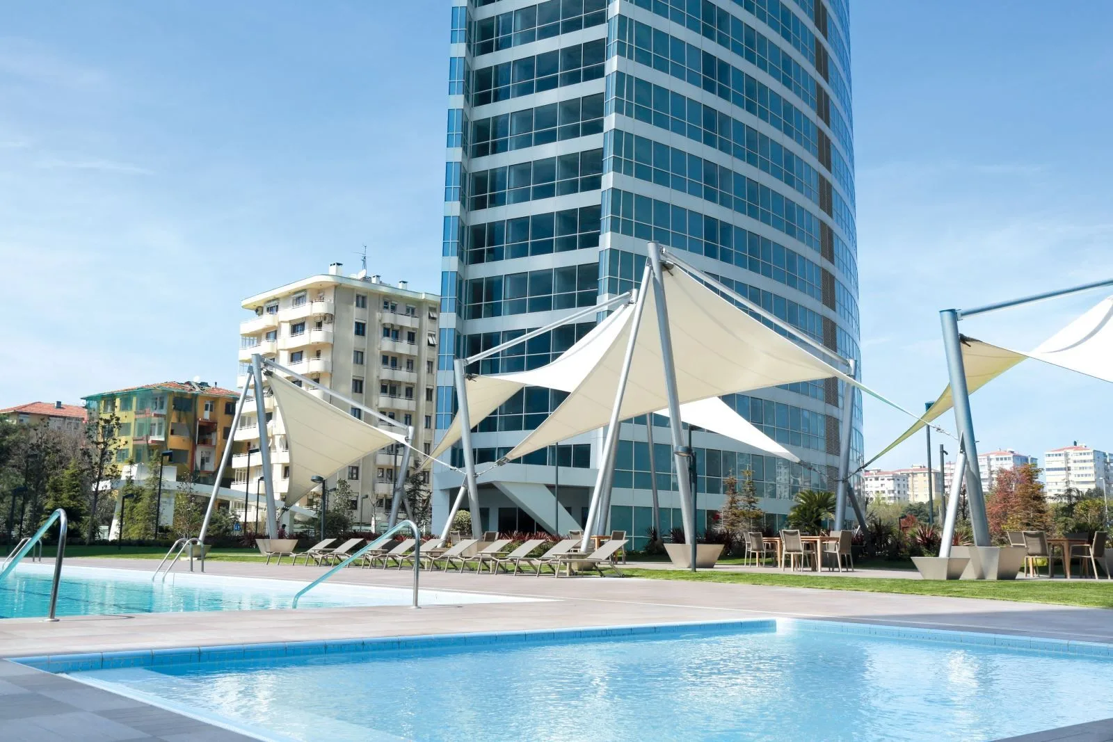 Prince’s island view luxury apartments in world famous Baghdad avenue
