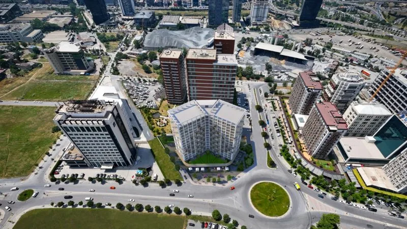 Investment apartments at the transport crossroad of Istanbul
