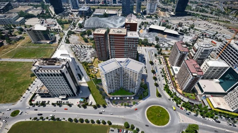 Investment apartments at the transport crossroad of Istanbul