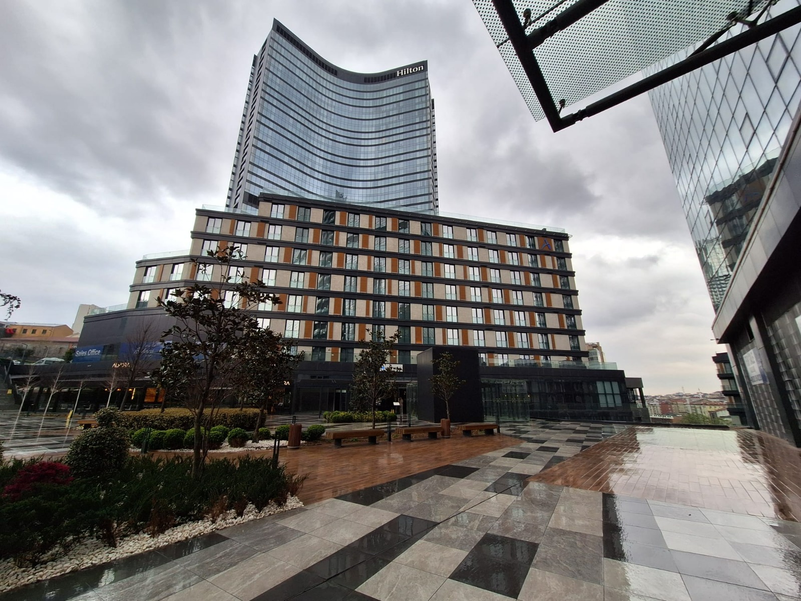 Resale apartment in the famous Bomonti Rotana complex