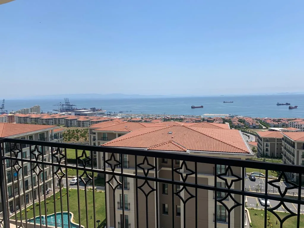 Top-Floor 3-Bedroom Sea View Apartment at Deniz Istanbul
